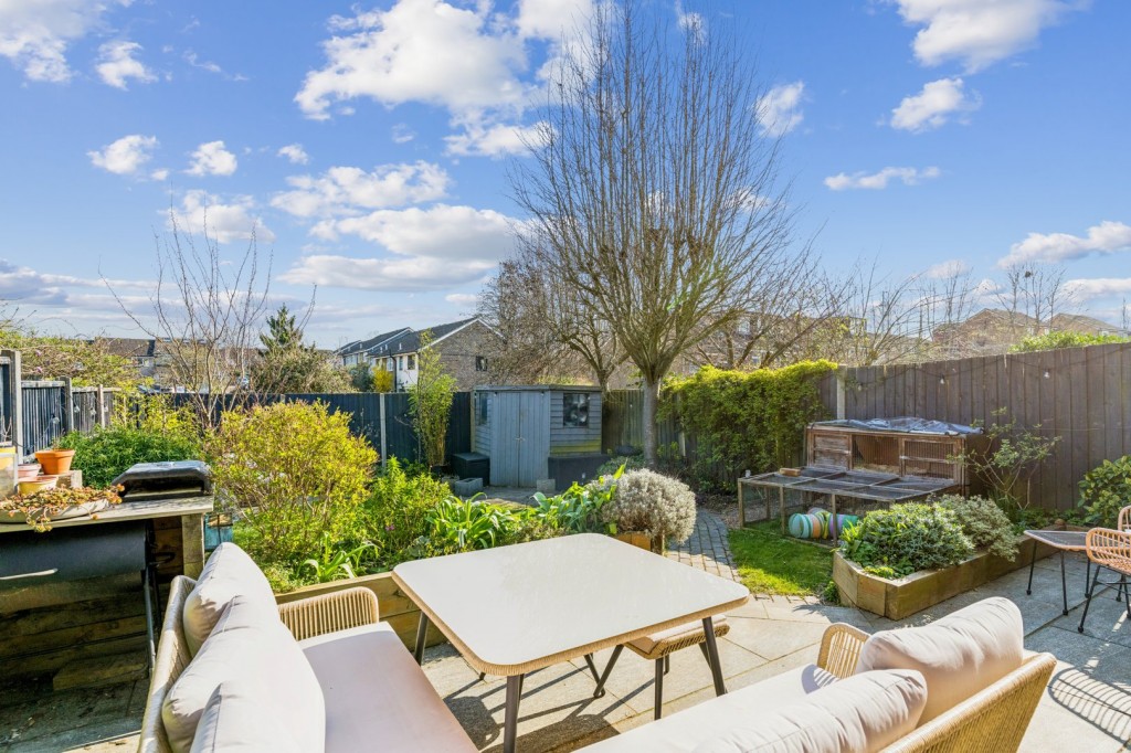 Gibson Close, Hitchin, Hertfordshire