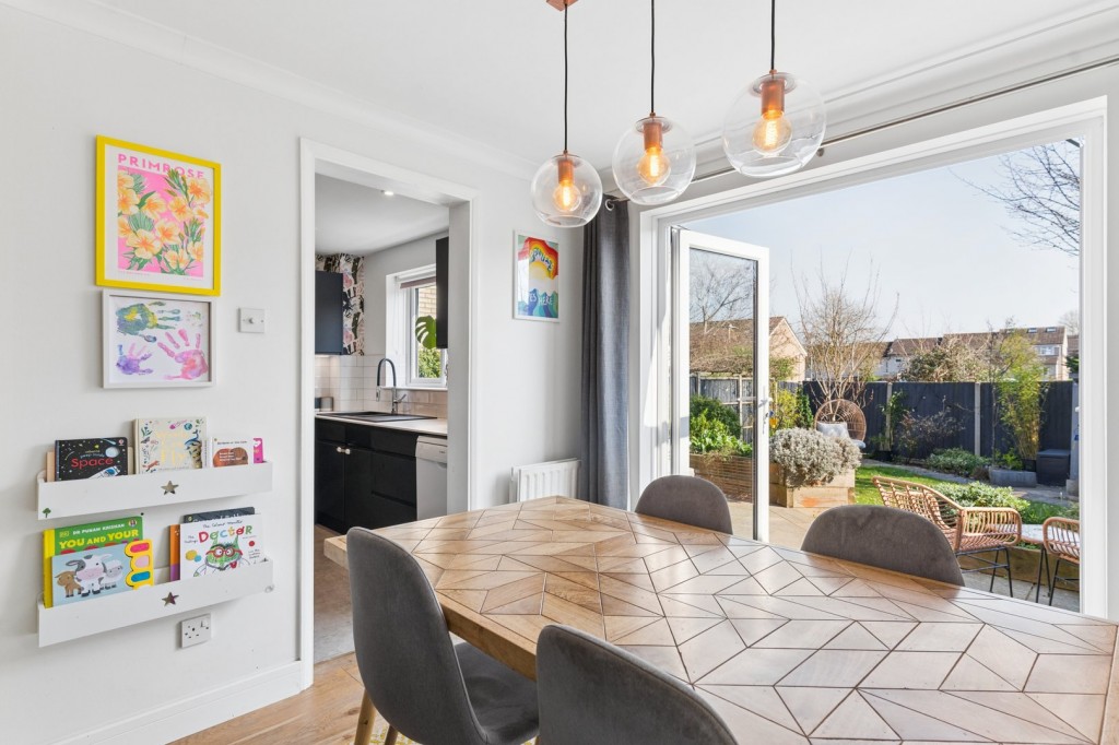 Gibson Close, Hitchin, Hertfordshire