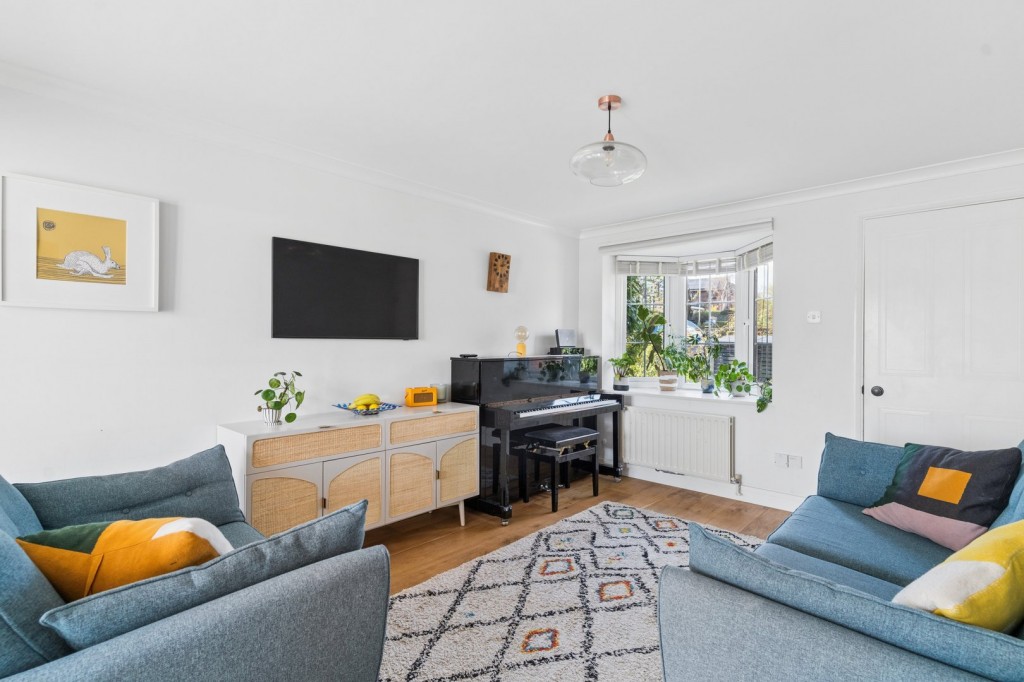 Gibson Close, Hitchin, Hertfordshire