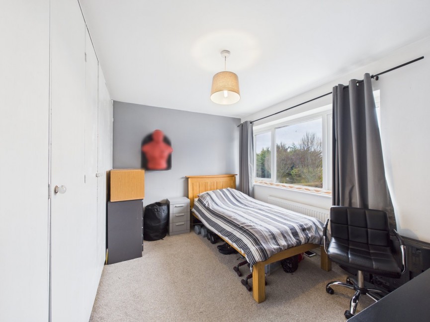 3 bedroom House for Sale Poplar Drive, Royston, Hertfordshire