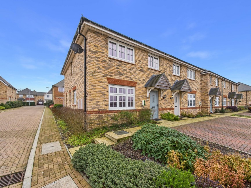 4 bedroom House for Sale Hampshire Road, Royston, Hertfordshire