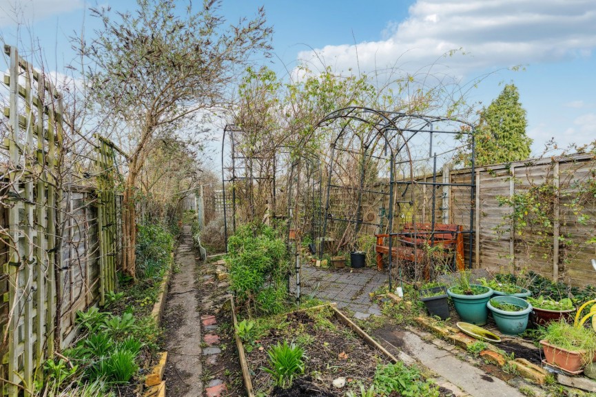 3 bedroom House for Sale Lancaster Road, Hitchin, Hertfordshire