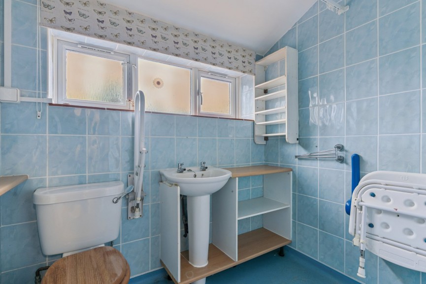 3 bedroom House for Sale Lancaster Road, Hitchin, Hertfordshire