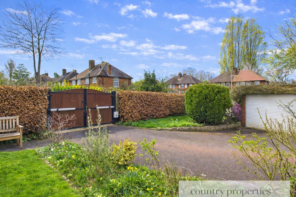 Fordwich Road, Welwyn Garden City, Hertfordshire
