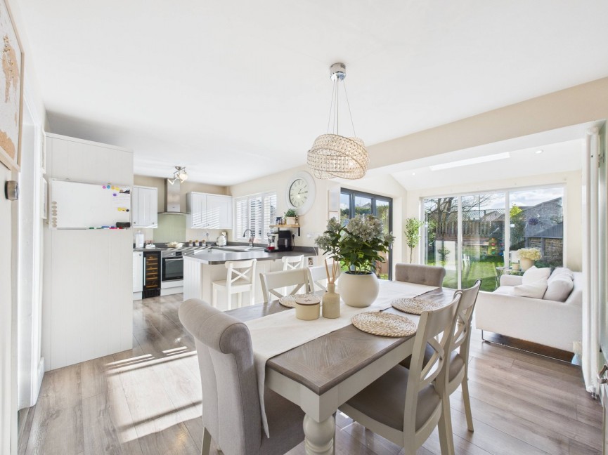 4 bedroom House for Sale Bassingbourn