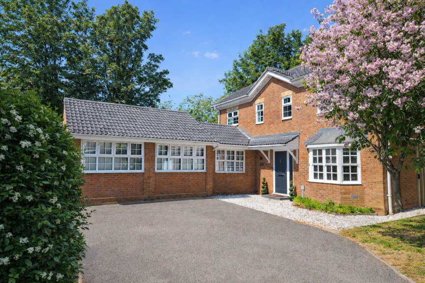 4 bedroom House for Sale Jasmine Close, Biggleswade, Bedfordshire