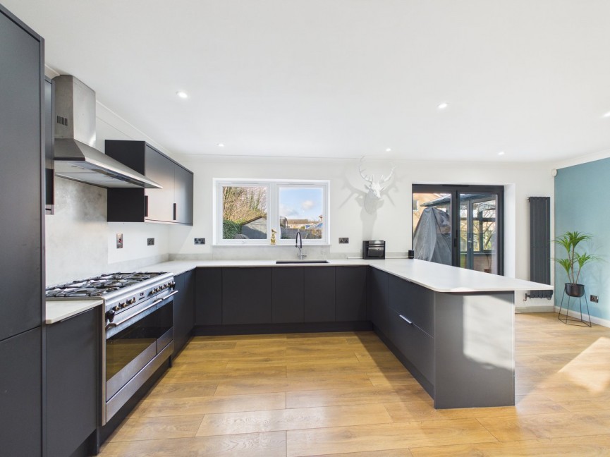 4 bedroom House for Sale Jasmine Close, Biggleswade, Bedfordshire