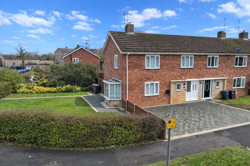 3 bedroom House for Sale Lowerfield, Welwyn Garden City, Hertfordshire