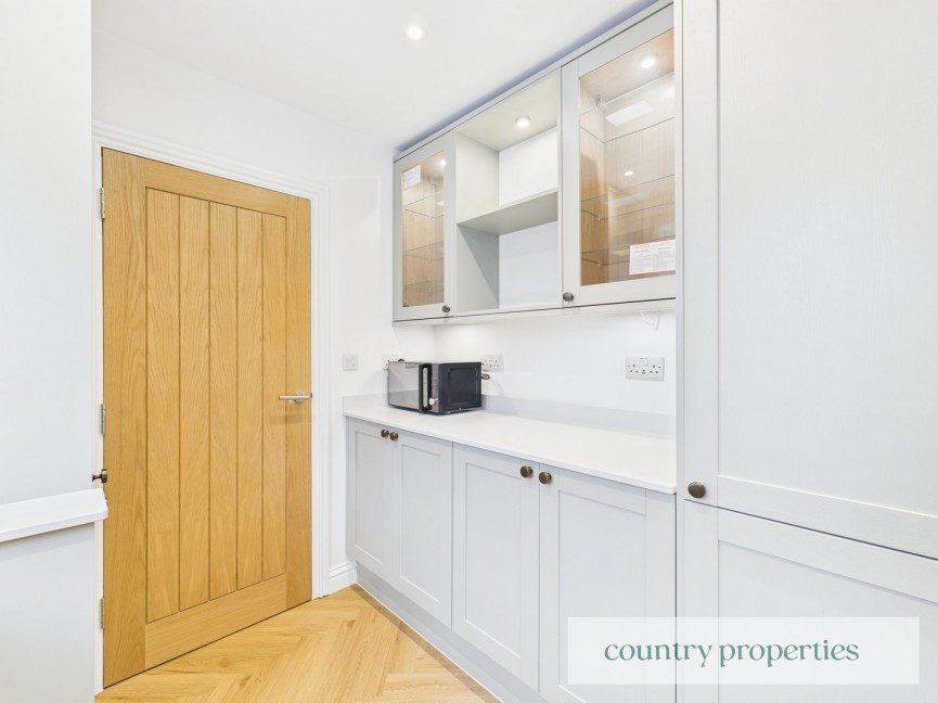 3 bedroom House for Sale Lowerfield, Welwyn Garden City, Hertfordshire