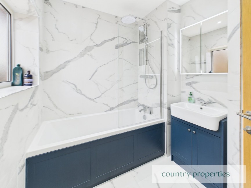 3 bedroom House for Sale Lowerfield, Welwyn Garden City, Hertfordshire