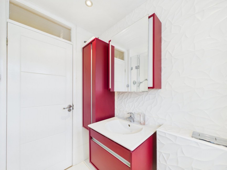 4 bedroom House for Sale Grange Close, Hitchin, Hertfordshire