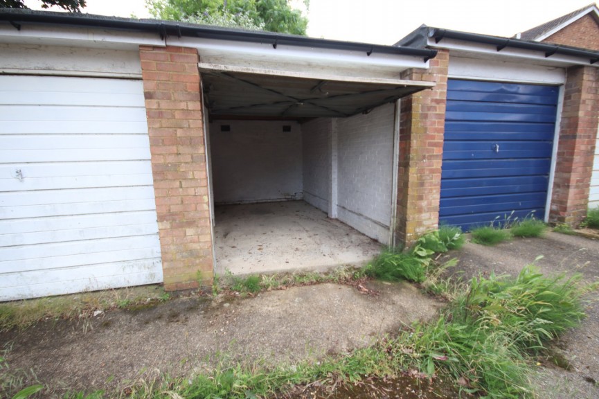 3 bedroom House for Letting Campion Way, Flitwick, Bedfordshire