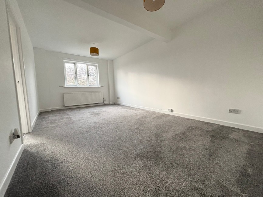 1 bedroom Flat for Letting Kneesworth Street, ROYSTON, Herts