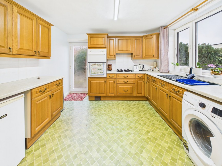 3 bedroom Bungalow for Sale St Margarets Gardens, Biggleswade, Bedfordshire