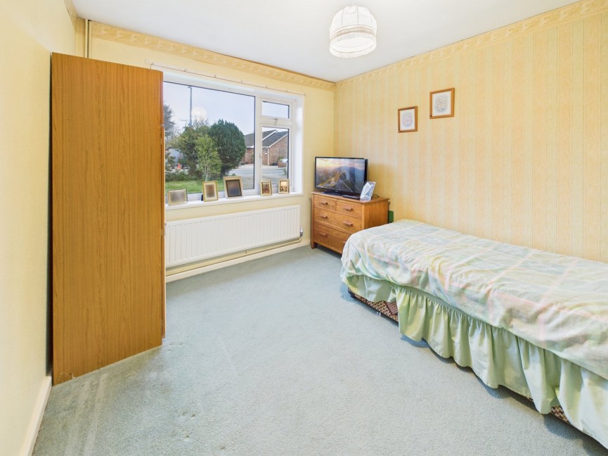 3 bedroom Bungalow for Sale St Margarets Gardens, Biggleswade, Bedfordshire