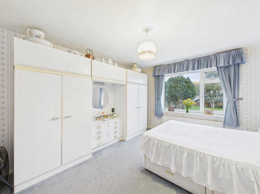 3 bedroom Bungalow for Sale St Margarets Gardens, Biggleswade, Bedfordshire