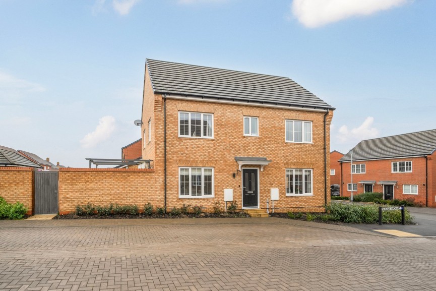 3 bedroom House for Sale Severus Orchard, Shefford, Bedfordshire