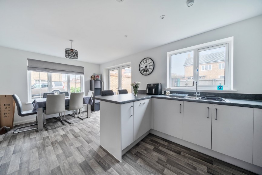 3 bedroom House for Sale Severus Orchard, Shefford, Bedfordshire