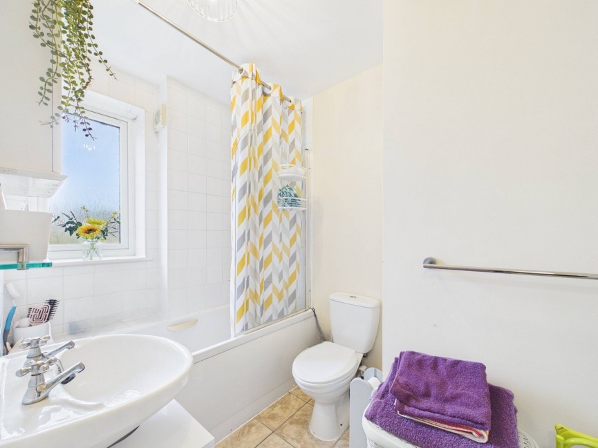 1 bedroom Flat for Sale Bedford Road, HITCHIN, Hertfordshire