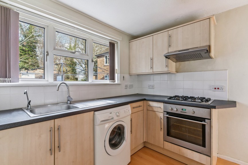 2 bedroom Flat for Sale Ickleford, Hitchin, Hertfordshire