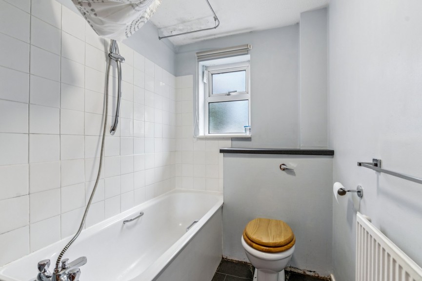 2 bedroom Flat for Sale Ickleford, Hitchin, Hertfordshire