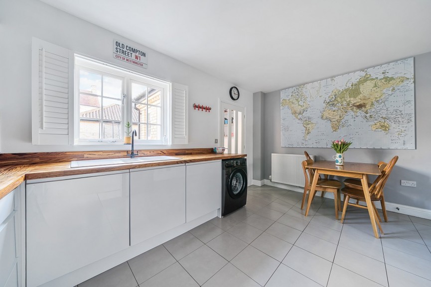 4 bedroom House for Sale Hardy Way, Fairfield, Bedfordshire