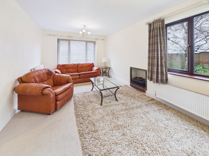 4 bedroom House for Sale Mountbatten Drive, Biggleswade, Bedfordshire