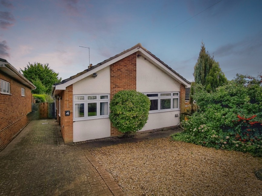 4 bedroom Bungalow for Sale Gravenhurst, Bedfordshire