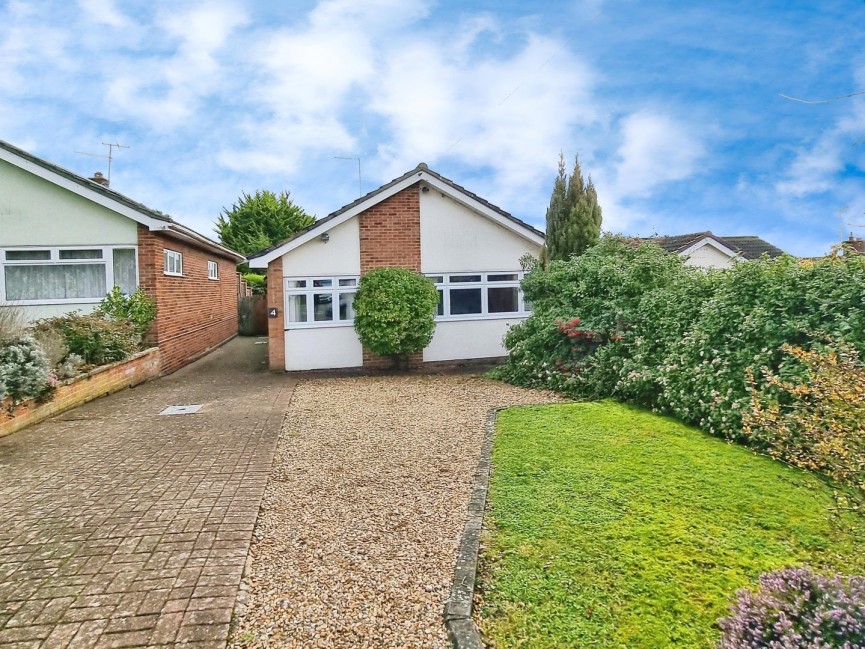 4 bedroom Bungalow for Sale Gravenhurst, Bedfordshire