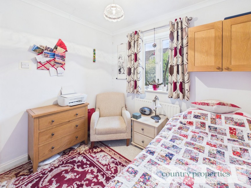 2 bedroom Bungalow for Sale Beechcroft, Datchworth, Hertfordshire