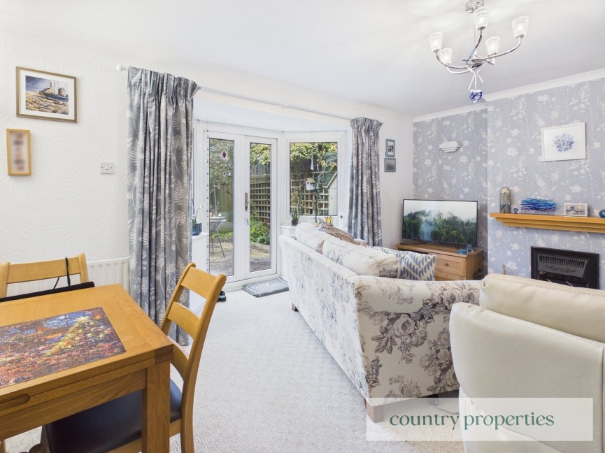 2 bedroom Bungalow for Sale Beechcroft, Datchworth, Hertfordshire