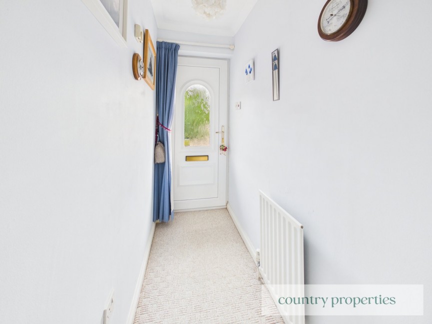 2 bedroom Bungalow for Sale Beechcroft, Datchworth, Hertfordshire