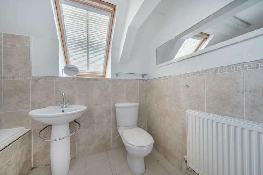 2 bedroom Flat for Letting Kingsley Avenue, Fairfield, Bedfordshire