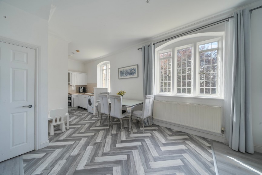 2 bedroom Flat for Letting Kingsley Avenue, Fairfield, Bedfordshire