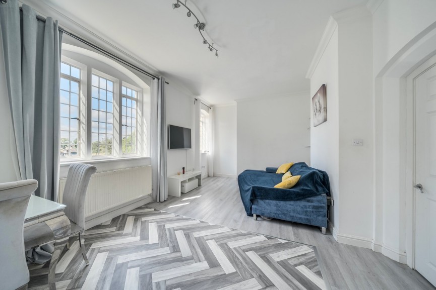 2 bedroom Flat for Letting Kingsley Avenue, Fairfield, Bedfordshire