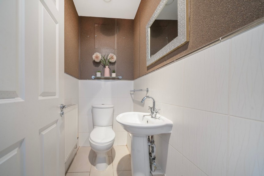 2 bedroom Flat for Letting Kingsley Avenue, Fairfield, Bedfordshire