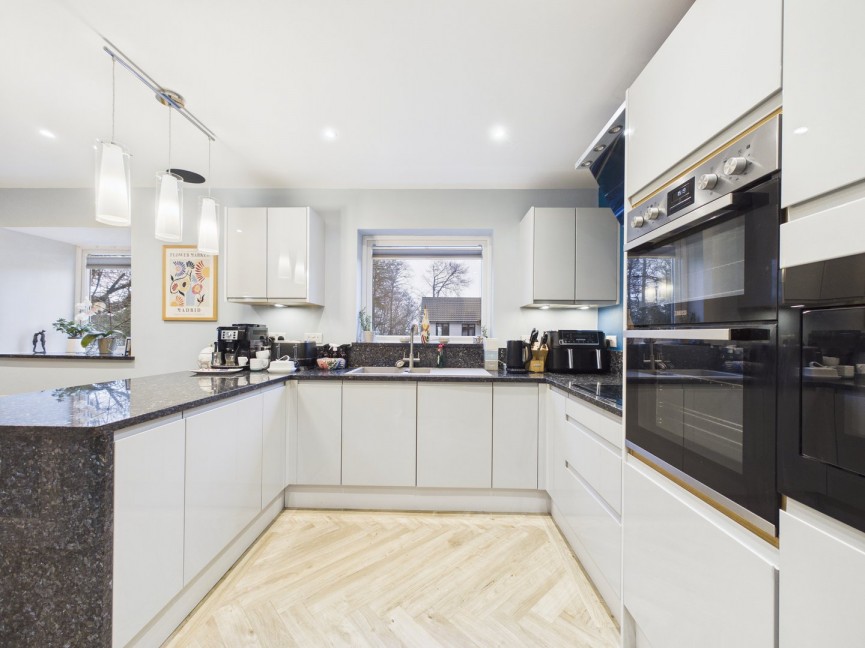 6 bedroom House for Sale Layston Park, Royston, Hertfordshire