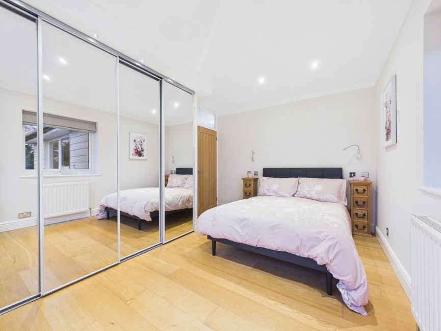 6 bedroom House for Sale Layston Park, Royston, Hertfordshire