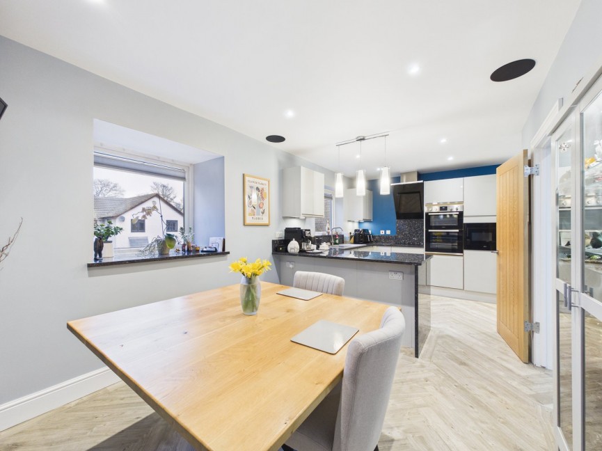 6 bedroom House for Sale Layston Park, Royston, Hertfordshire