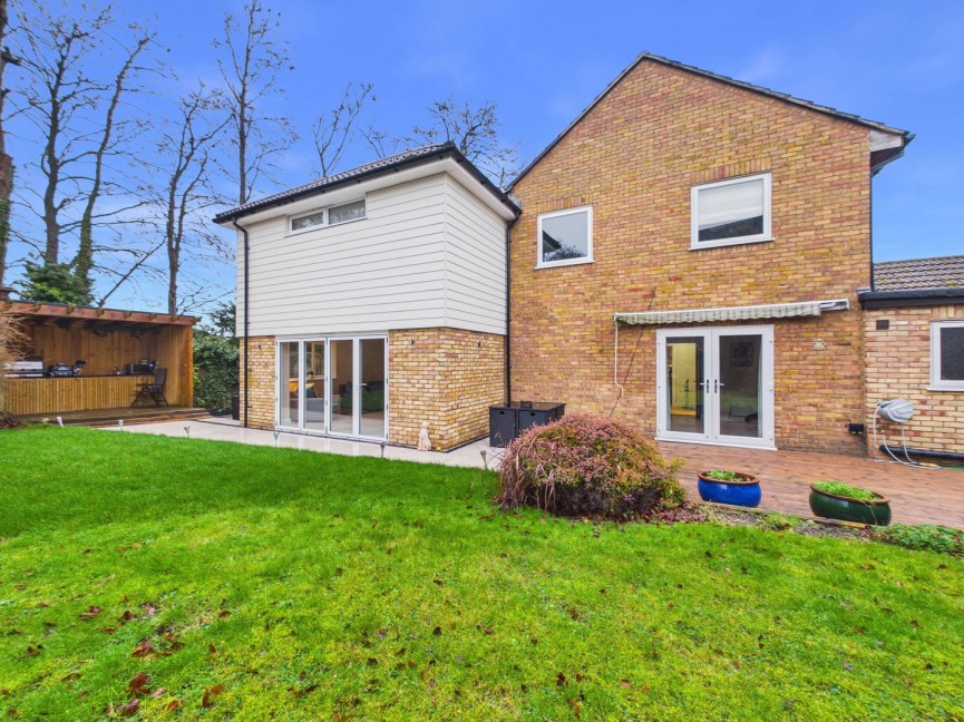 6 bedroom House for Sale Layston Park, Royston, Hertfordshire