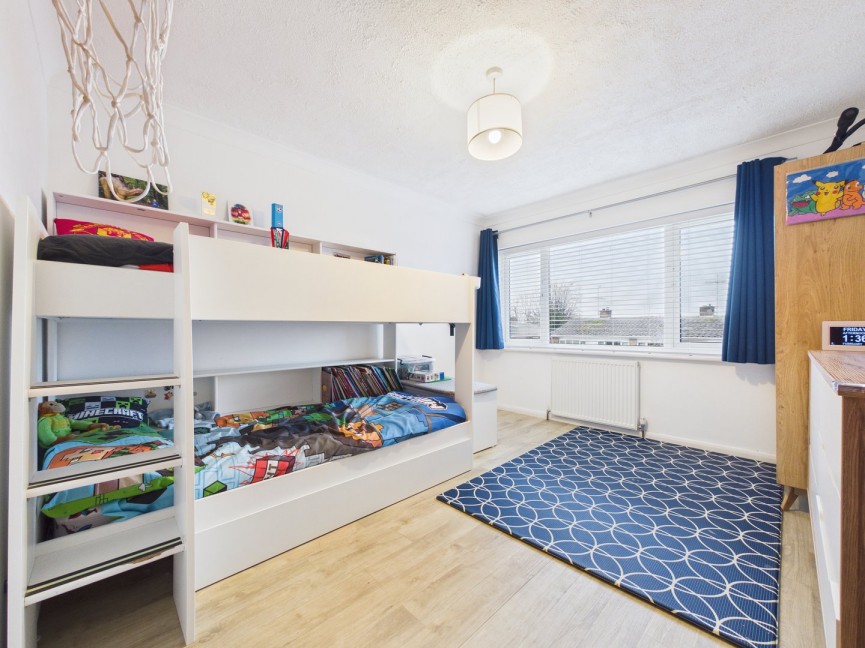 3 bedroom House for Sale Wheatfield Crescent, Royston, Hertfordshire