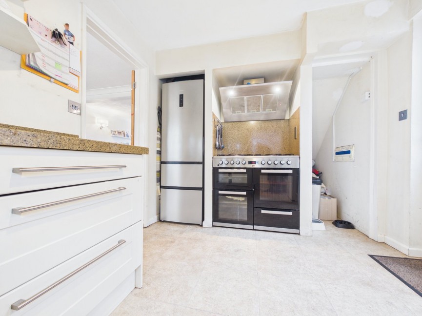 3 bedroom House for Sale Wheatfield Crescent, Royston, Hertfordshire