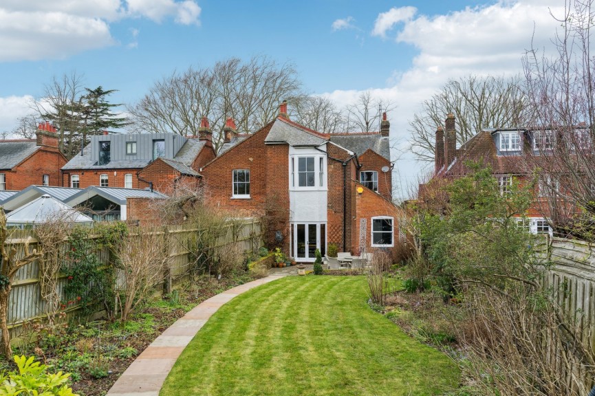 4 bedroom House for Sale Chiltern Road, Hitchin, Hertfordshire