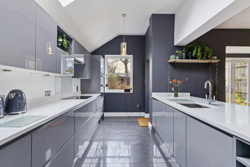 4 bedroom House for Sale Chiltern Road, Hitchin, Hertfordshire