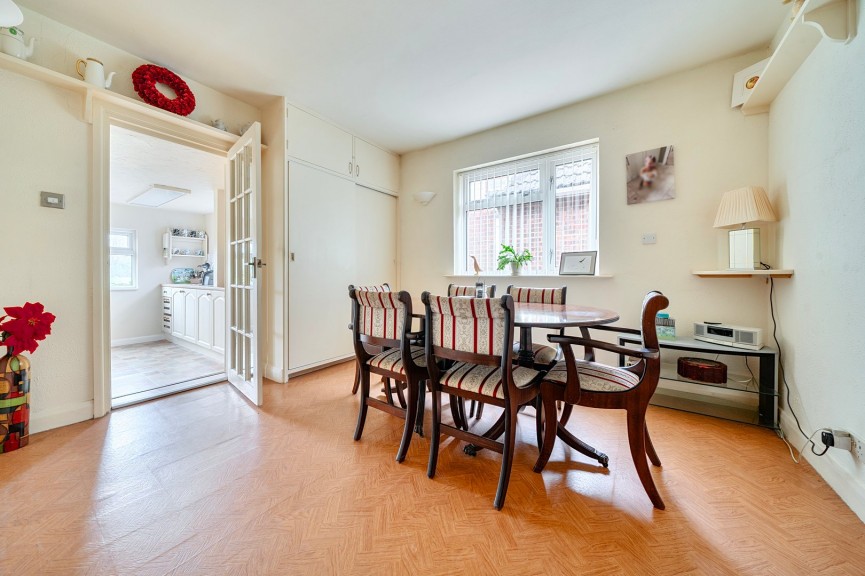 2 bedroom Bungalow for Sale Shillington, Hitchin, Bedfordshire