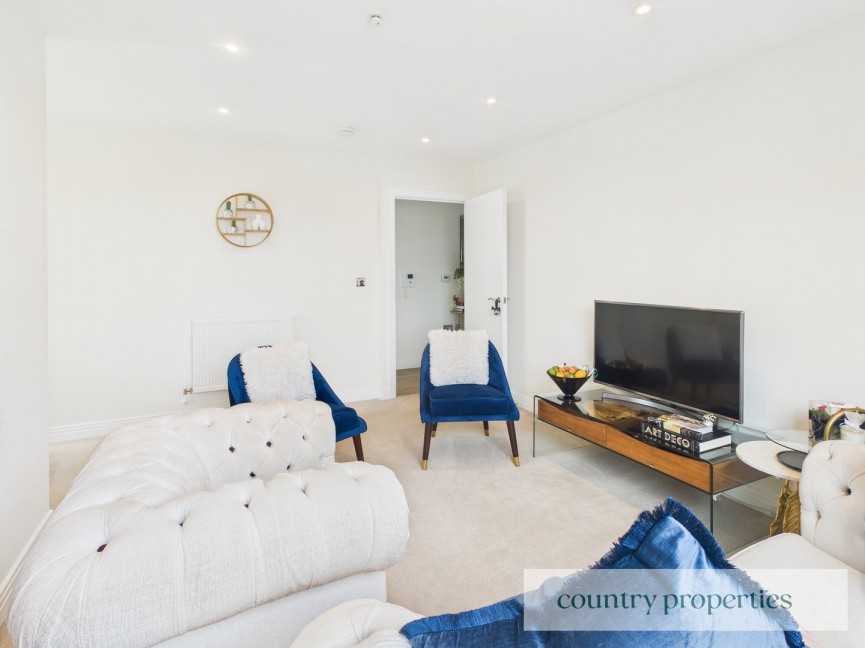 2 bedroom Flat for Sale Bessemer Road, Welwyn Garden City, Hertfordshire