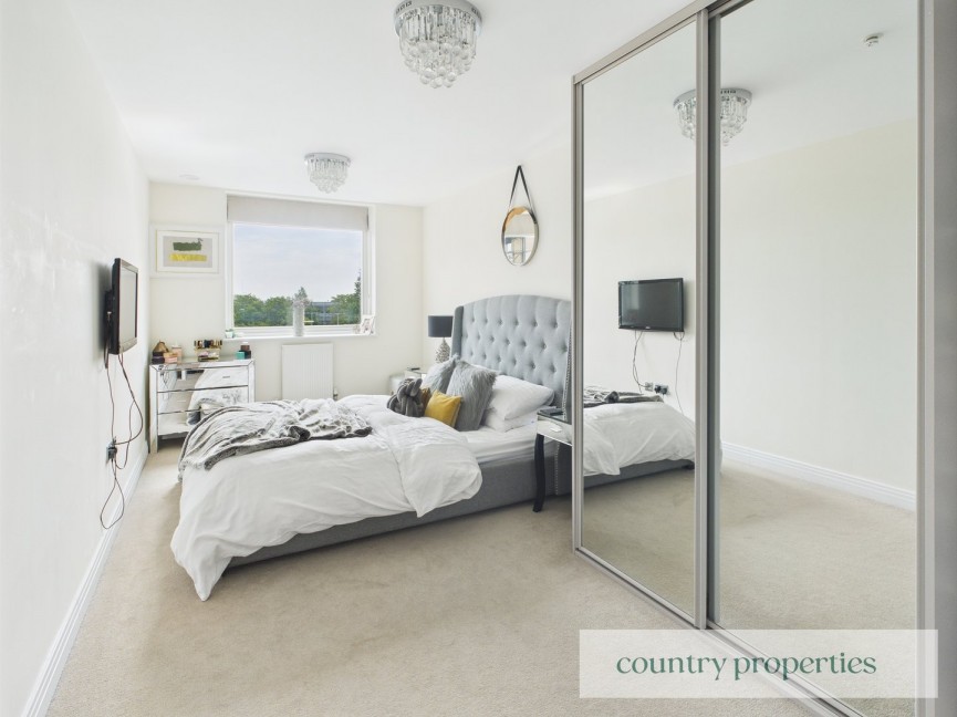 2 bedroom Flat for Sale Bessemer Road, Welwyn Garden City, Hertfordshire