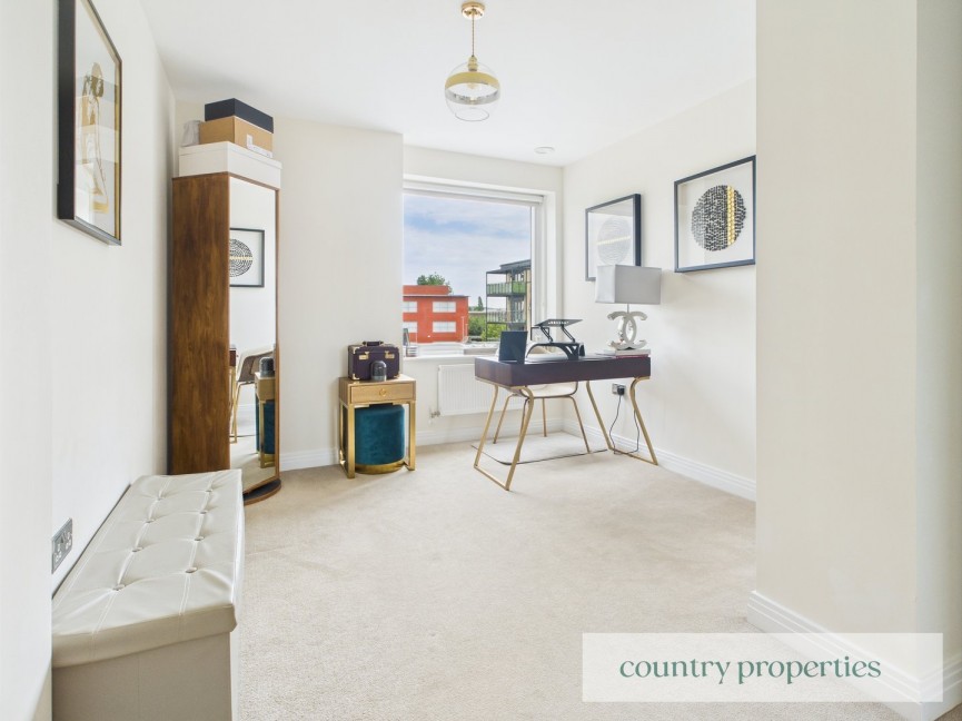 2 bedroom Flat for Sale Bessemer Road, Welwyn Garden City, Hertfordshire