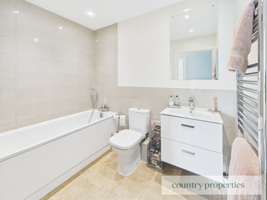 2 bedroom Flat for Sale Bessemer Road, Welwyn Garden City, Hertfordshire