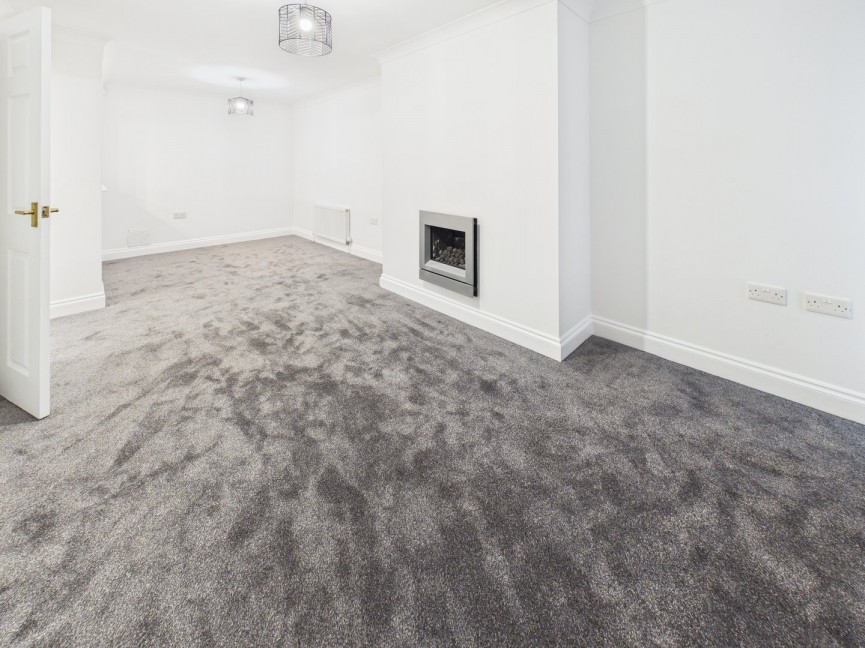 2 bedroom Flat for Sale Icknield Way, Baldock, Hertfordshire